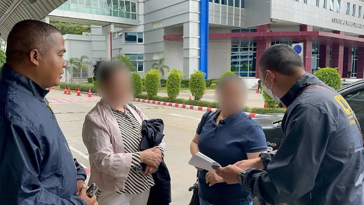 สกัด"เจ๊ใหญ่"ชาวจีนหัวหมอคาสนามบิน เตรียมหอบเงินหนีกลับประเทศ