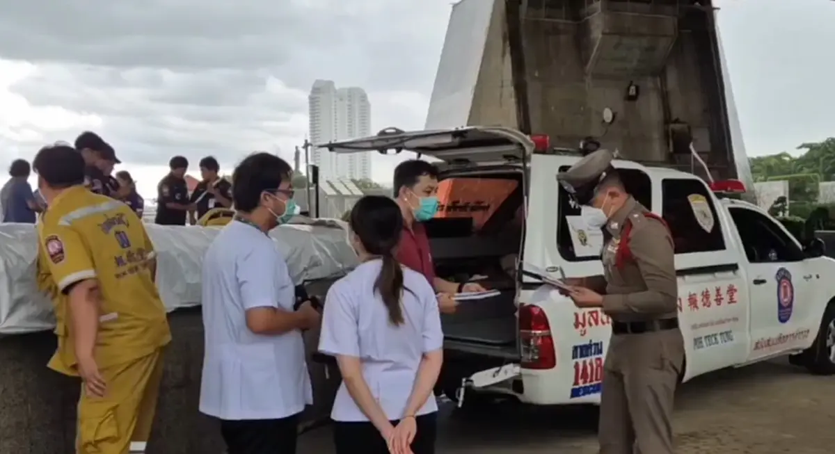 สุดสลด พบร่างหนุ่ม ม.5 โรงเรียนดังลอยกลางเจ้าพระยา เร่งสืบปมดับ