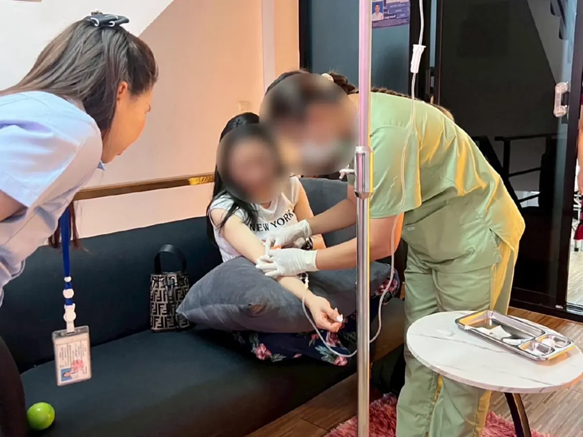 เปิดสภาพ 2 คลินิกดัง โดนบุกจับ ฉีดเพิ่มขนาด-ขลิบเจ้าโลก สุดสกปรก