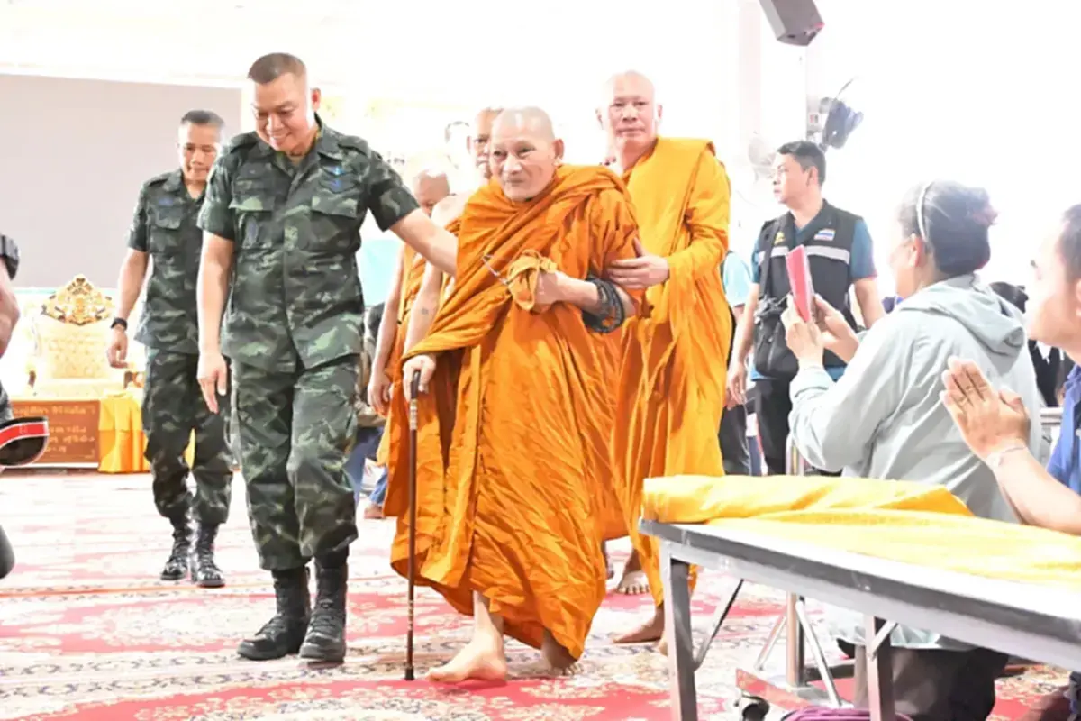 "หลวงปู่ศิลา" เล่านิทานความเหมือนกันของ "ฮุน เซน" - "พระยาละแวก"