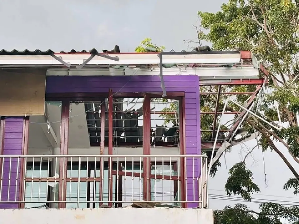 เสียหายหนัก 45 ล้าน สภาพความเสียหาย รพ.พนมดงรัก ถูกจรวดกัมพูชา