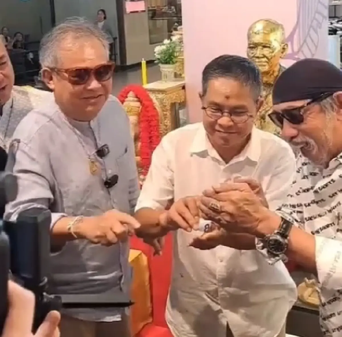 "ถั่วแระ" เผยนาทีเยี่ยม "เด๋อ ดอกสะเดา" พูดยังไม่ได้ แต่ชูนิ้วสู้