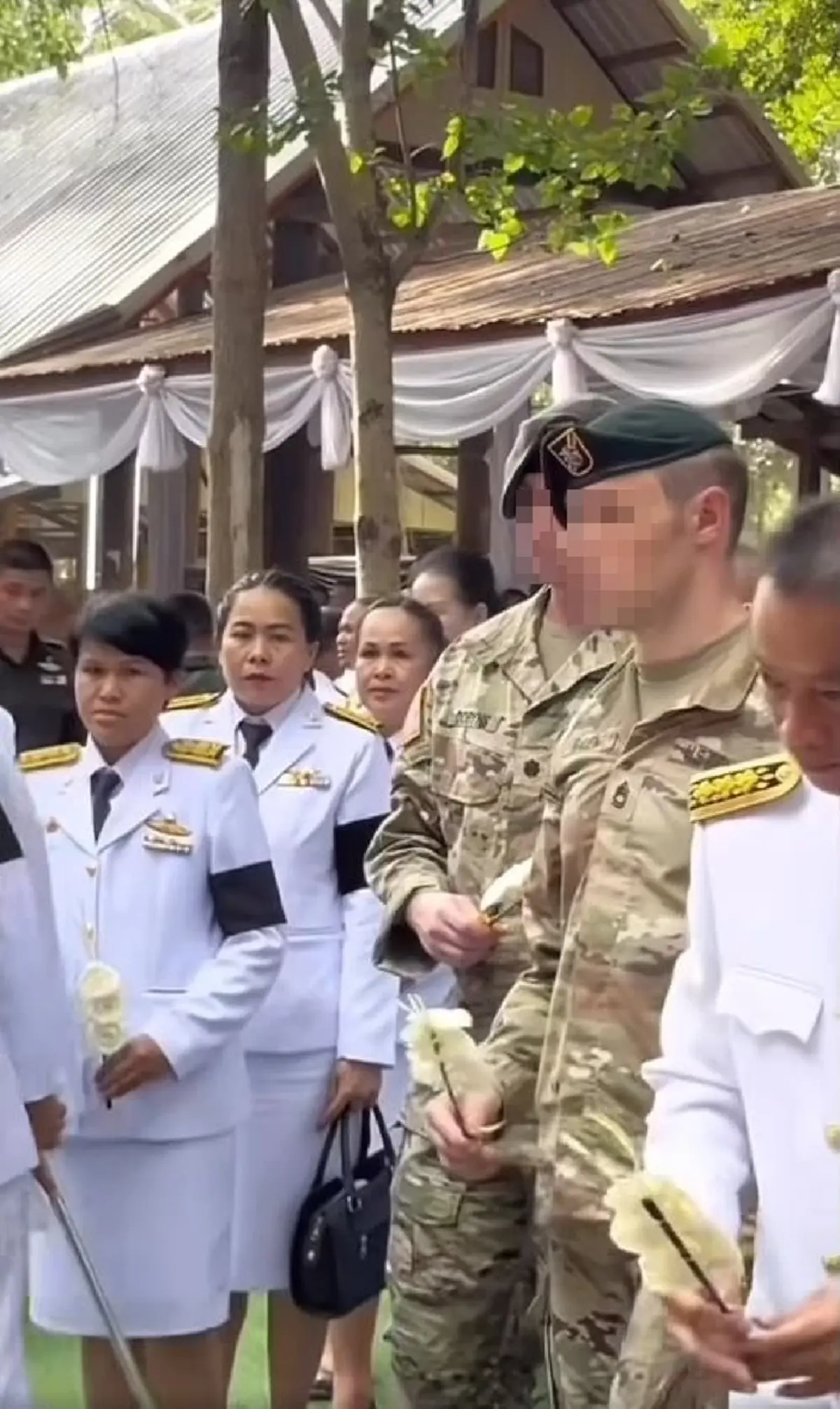 ทัชหัวใจ รบพิเศษ Green Beret สหรัฐฯ ร่วมส่ง จ.ส.อ. อโณทัย ป้องแก้ว