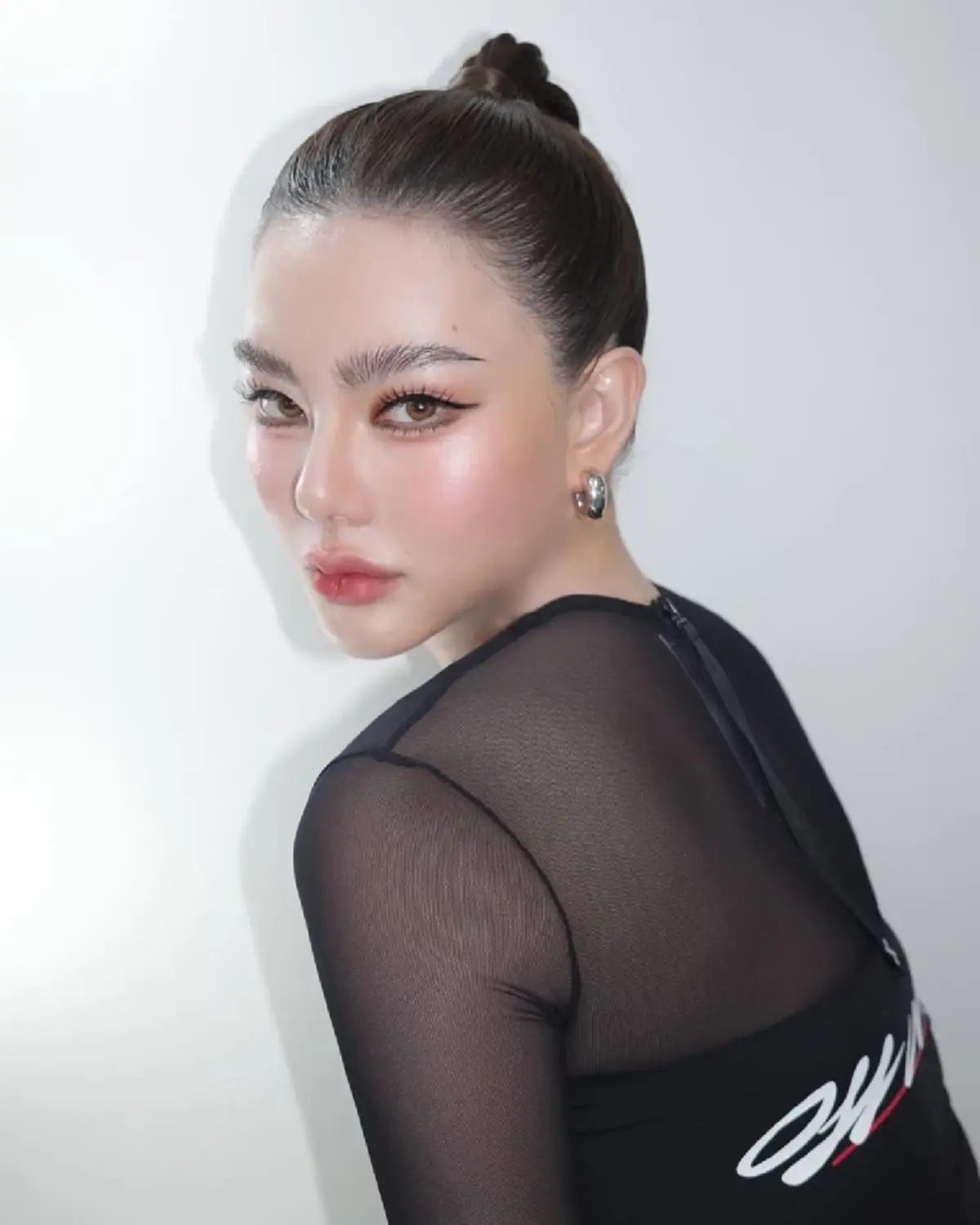 โดนแล้ว หมายเรียก ดิว อริสรา ยื่นเดดไลน์ไม่งั้นเจอหมายจับทันที