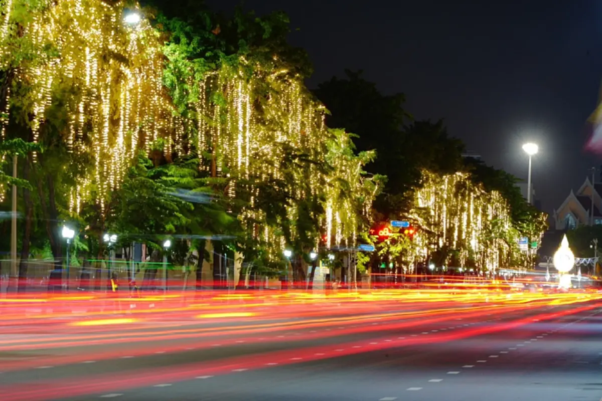 MEA เชิญชวนชมไฟประดับ เนื่องในโอกาสวันเฉลิมพระชนมพรรษา พระบรมราชชนนีพันปีหลวง