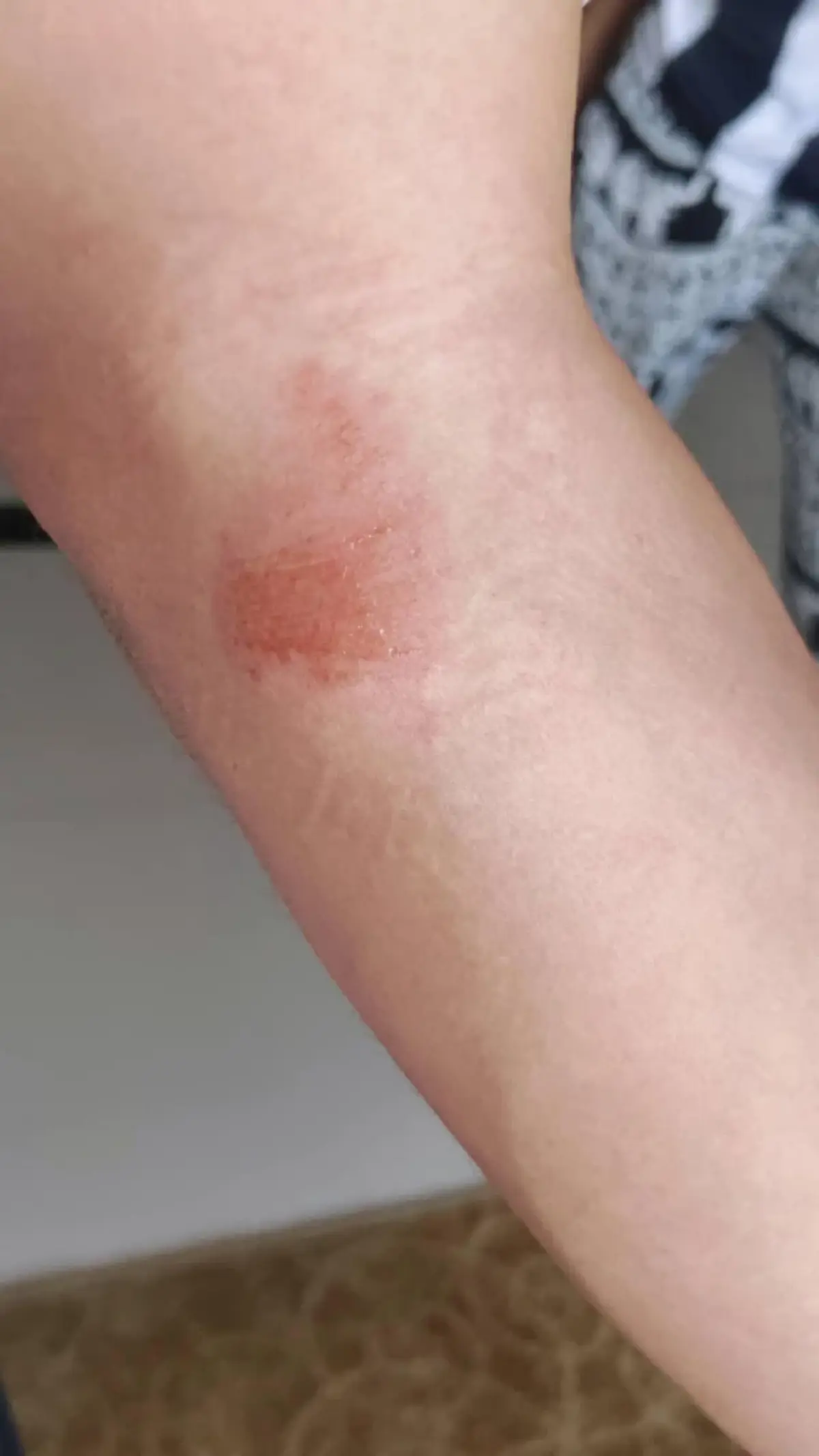 สุดเดือด หนุ่มโดน 20 คน รุมยำกลางร้านดัง รู้สาเหตุยิ่งตกใจ