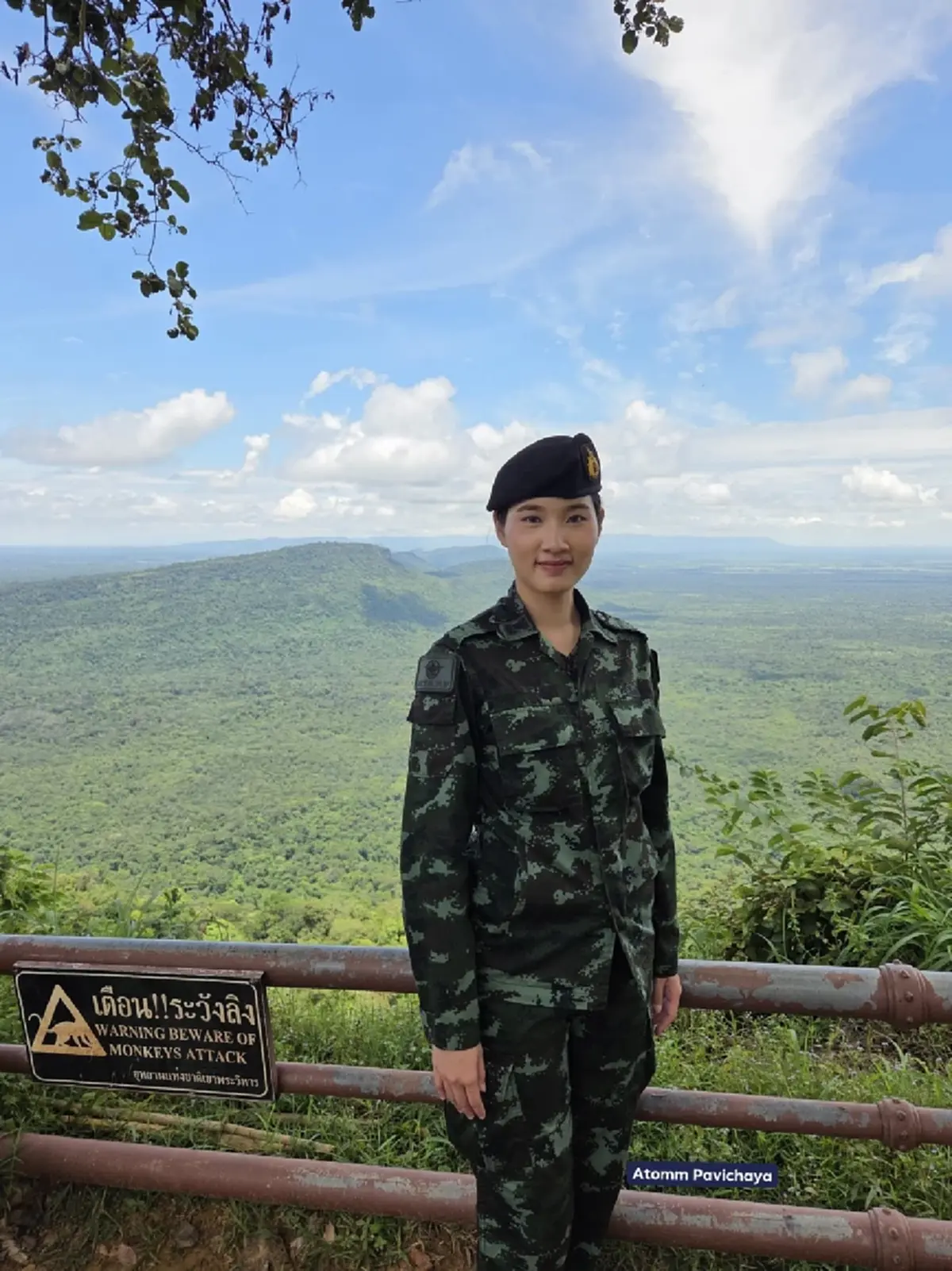 "ผู้กองอะตอม" เล่าสาเหตุ ภาพชี้นิ้วใส่ทหารเขมร พร้อมขอบคุณทหารทุกนาย