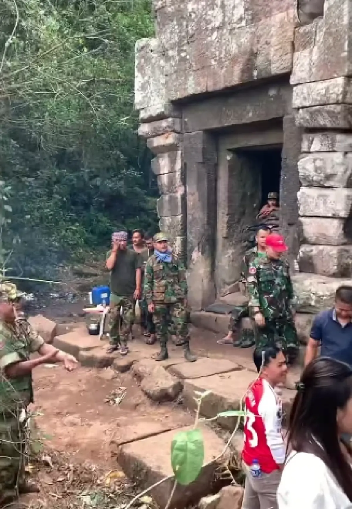 เปิดภาพล่าสุด "ทหารเขมร" ที่ปราสาทตาควาย เห็นแล้วผิดคาด