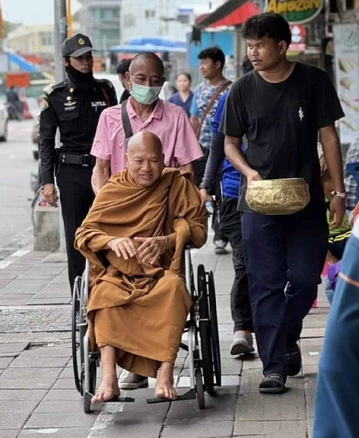 "หลวงพ่ออลงกต" ประกาศลาออกจากตำแหน่งเจ้าอาวาสวัดพระบาทน้ำพุ