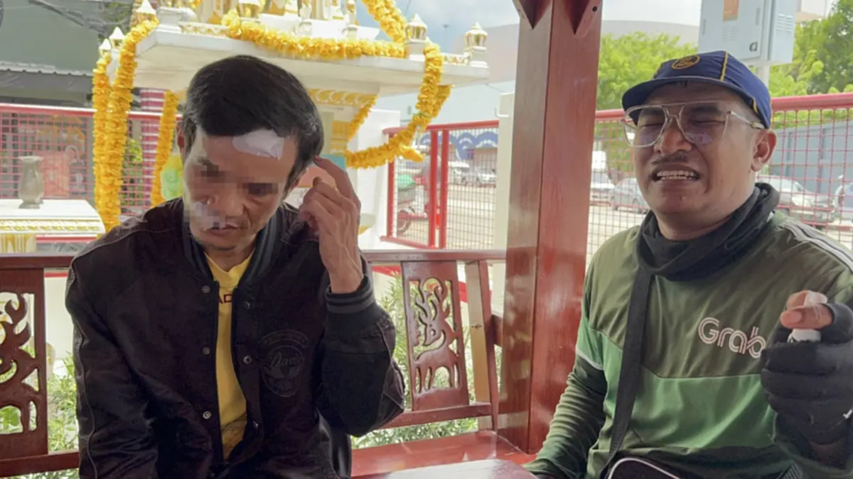 ช่างซ่อมจยย.หัวร้อน แก้อาการรถไม่ได้ ทำร้ายไรเดอร์หนุ่มจนน่วม