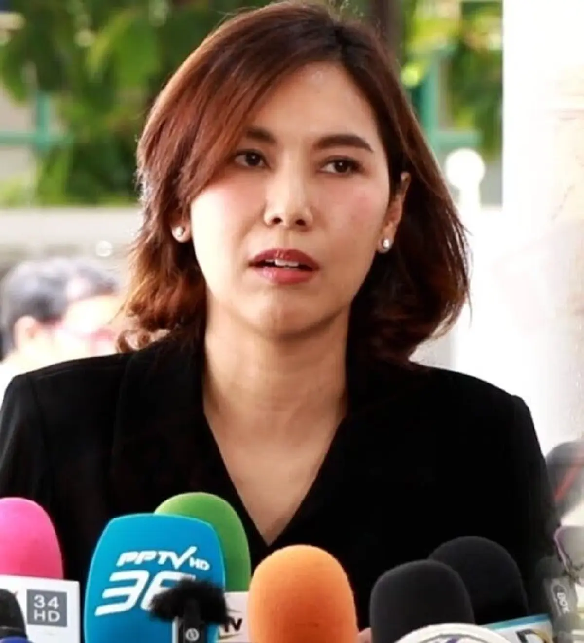 เบสท์ ลูกสาว ไพโรจน์ ฟาดแรงอดีตเมียพ่อ ไม่มีสิทธิ์อะไรทั้งนั้น