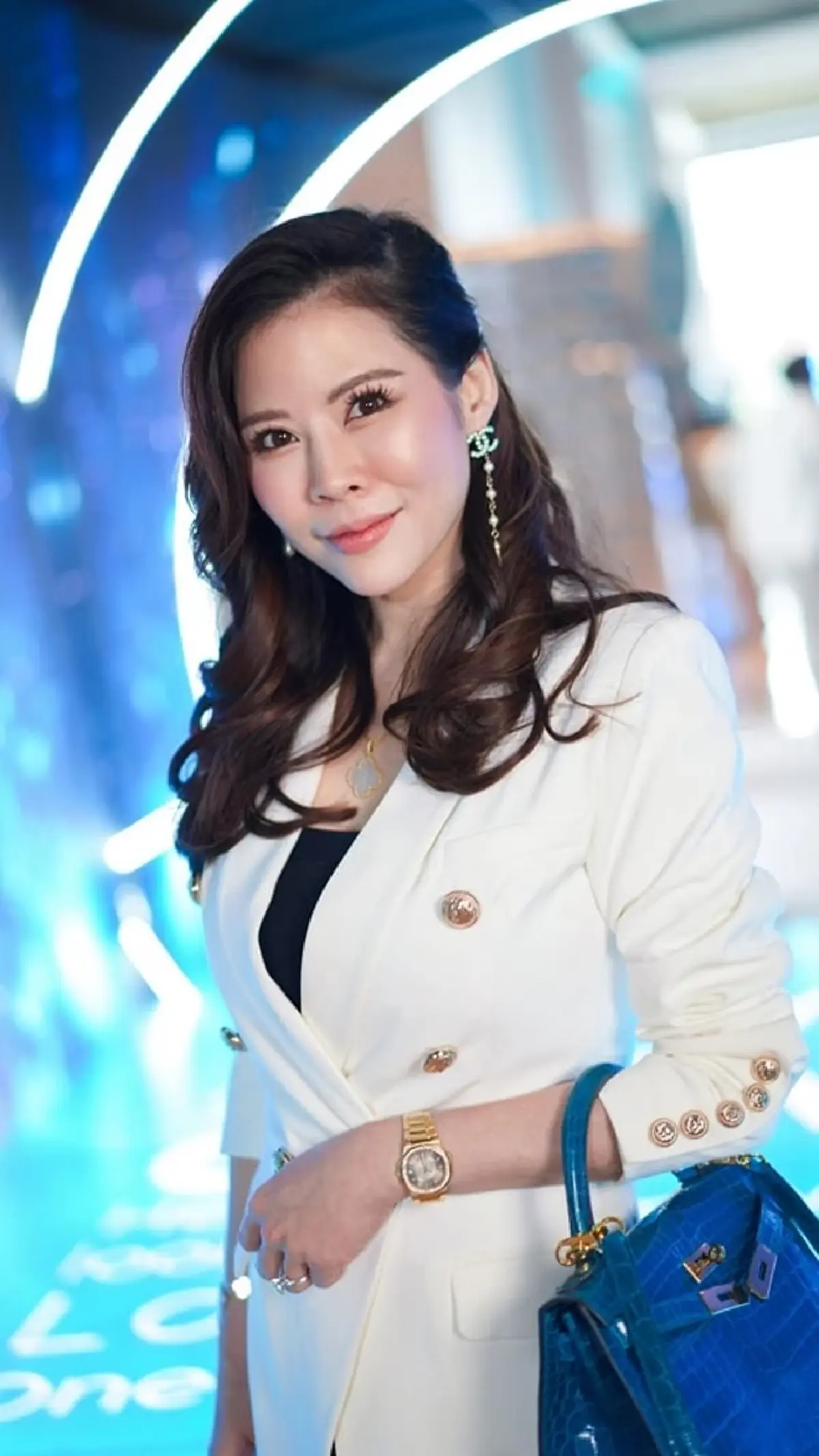 มีสะดุ้ง หมอของขวัญ ทิ้งบอมบ์ถามเดือด ทำไมคบผู้ชายตีเมีย