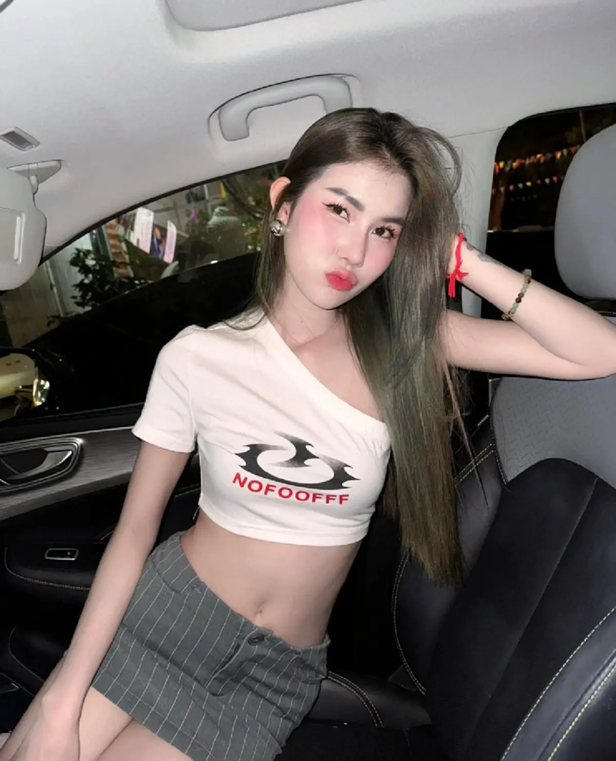 เปิดวาร์ป สาวเขมร โชว์พาวทุบเบียร์ไทย ดีกรีไม่ธรรมดา