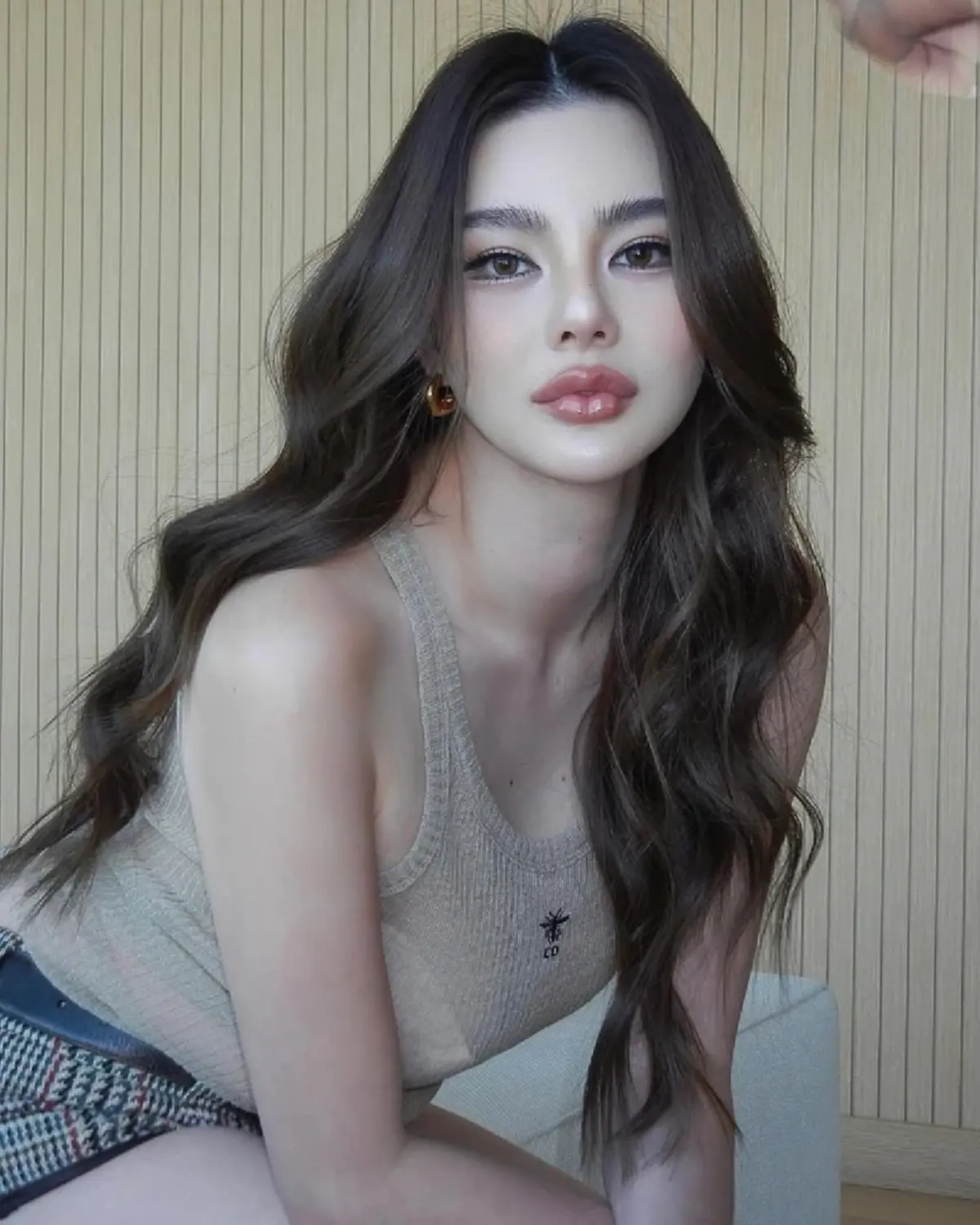 ทนาย“ดิว อริสรา” เข้าพบพนักงานสอบสวนกองปราบฯ คดีฉ้อโกง 62 ล้านบาท