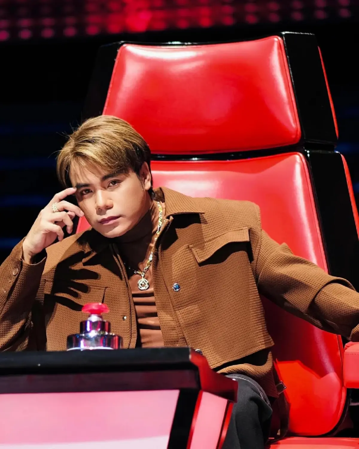 นักร้องดังเขมร ประกาศขอแบนเพลงตัวเอง เพราะก็อปทำนองเพลงไทย