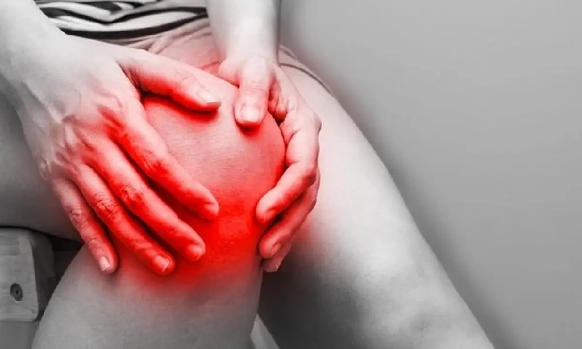 ปวดข้อบ่อย ๆ อย่าชะล่าใจ! 4 สัญญาณโรคเก๊าท์ที่คุณควรรู้