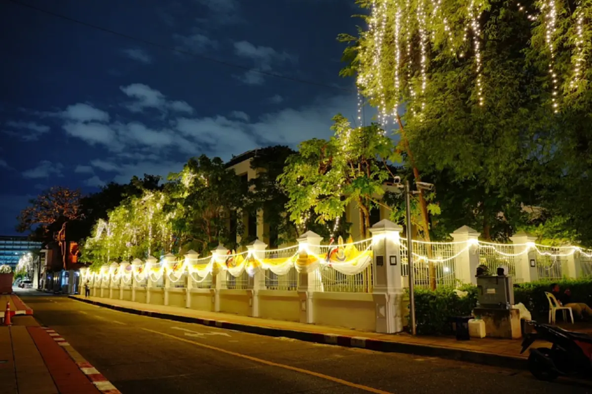 MEA เชิญชวนชมไฟประดับ เนื่องในโอกาสวันเฉลิมพระชนมพรรษา พระบรมราชชนนีพันปีหลวง