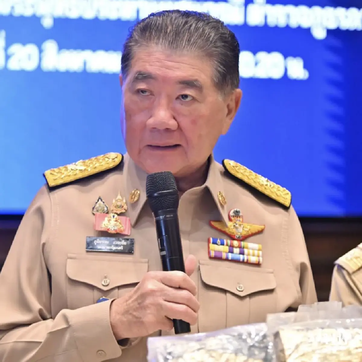 ครม.นัดพิเศษแต่งตั้ง "ภูมิธรรม"เป็นผู้ปฎิบัติหน้าที่แทนนายกฯ