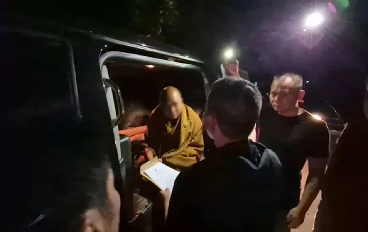 ภาพล่าสุด หมอบี โดนคุมตัวเข้ากองปราบ สีหน้าท่าทางอิดโรยหนัก