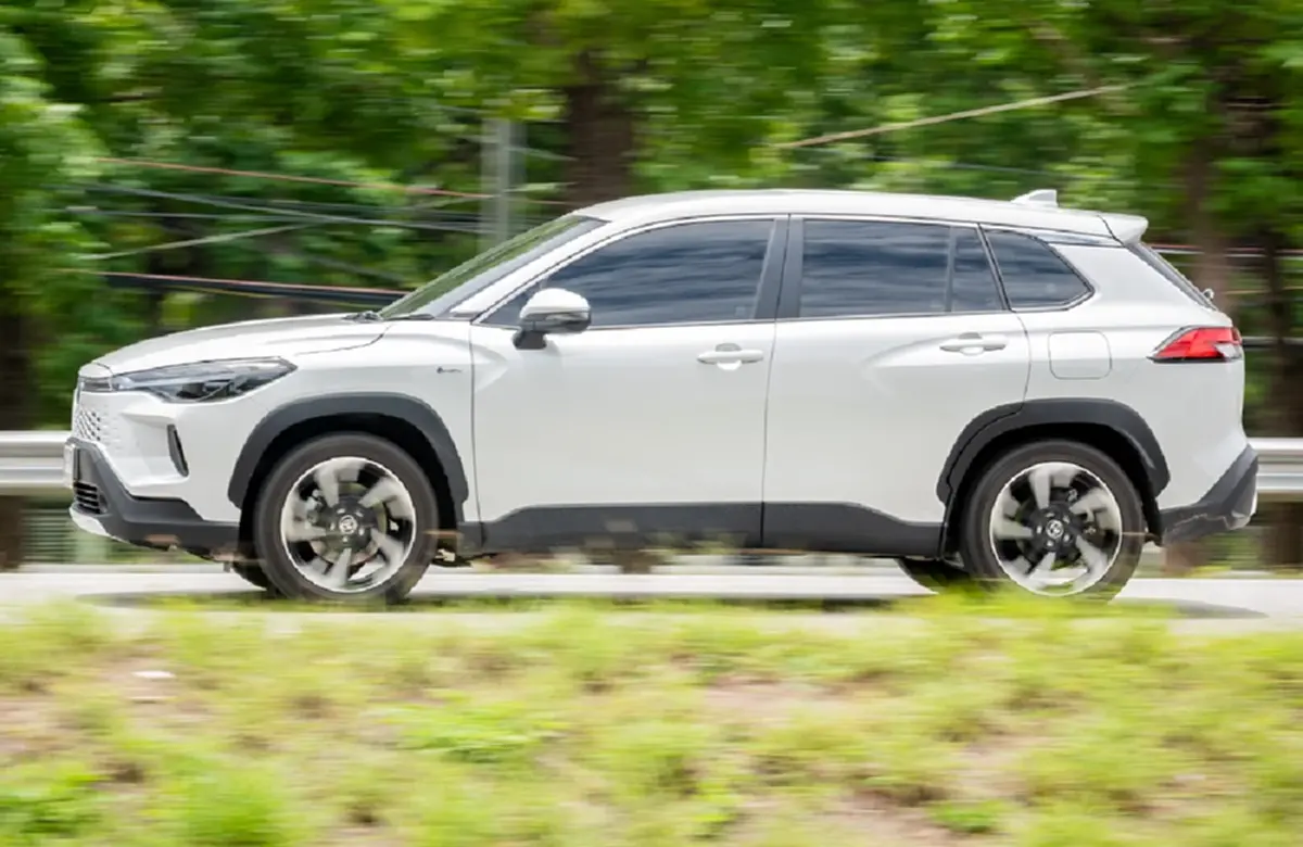 ไขข้อสงสัย Corolla Cross HEV กินน้ำมันกี่กิโลลิตร เหมาะกับใครบ้าง