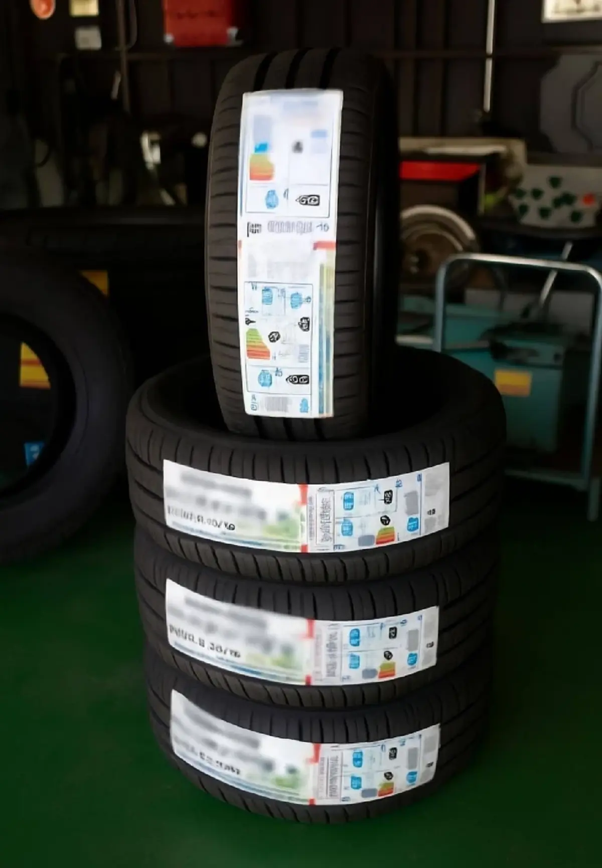 ตรวจเข้ม สั่งปิดโรงงานยางจีนรายใหญ่ จ.ชลบุรี ลอบผลิตยางตกเกรด