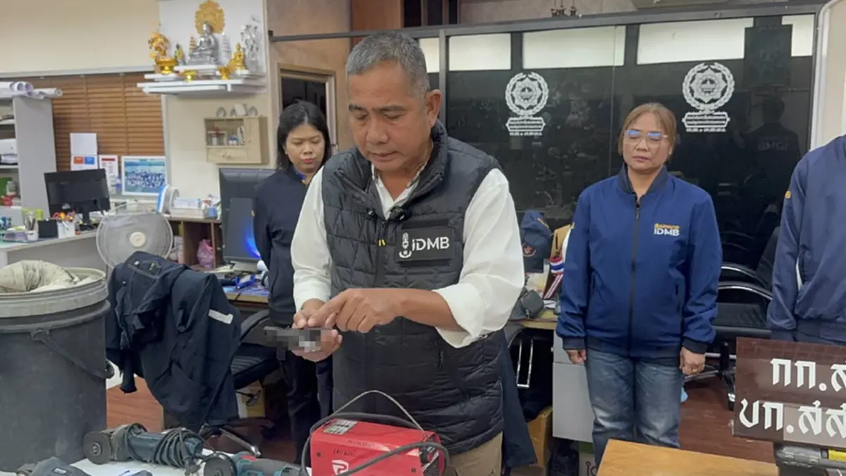 ปิดบัญชี นักรบลายพราง บุกจับคาบ้าน ยึดอาวุธ-กระสุนเพียบ