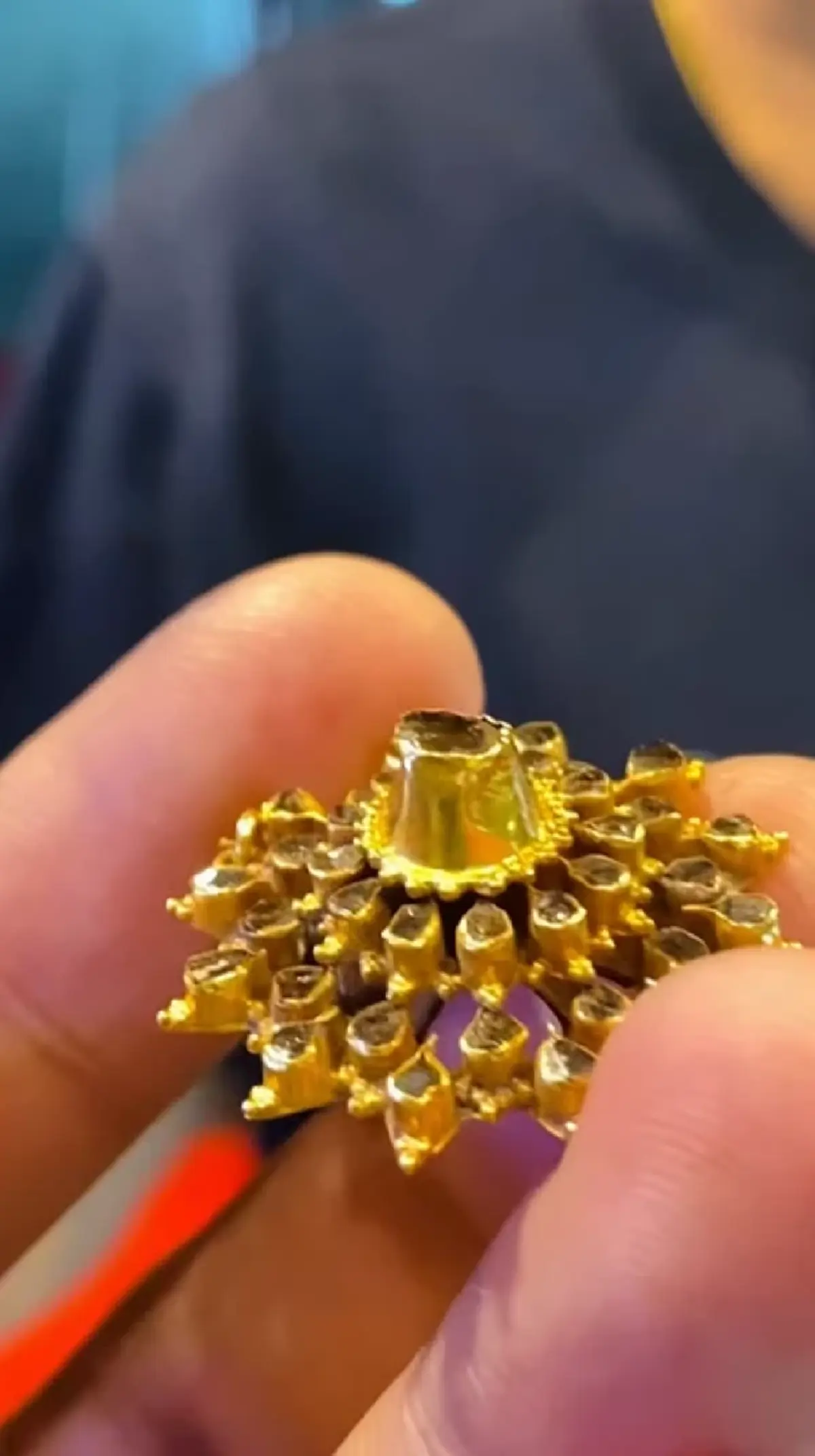 สาวตัดสินใจ หอบทองมรดกแม่สามีไปเช็ก รู้ความจริงถึงกับเข่าอ่อน