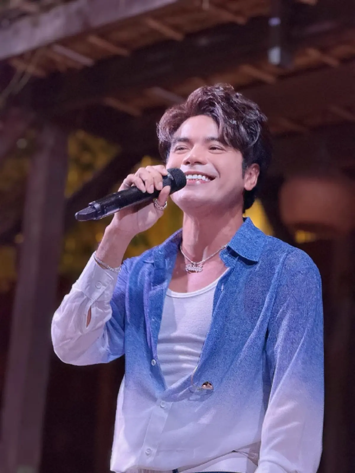 นักร้องดังเขมร ประกาศขอแบนเพลงตัวเอง เพราะก็อปทำนองเพลงไทย