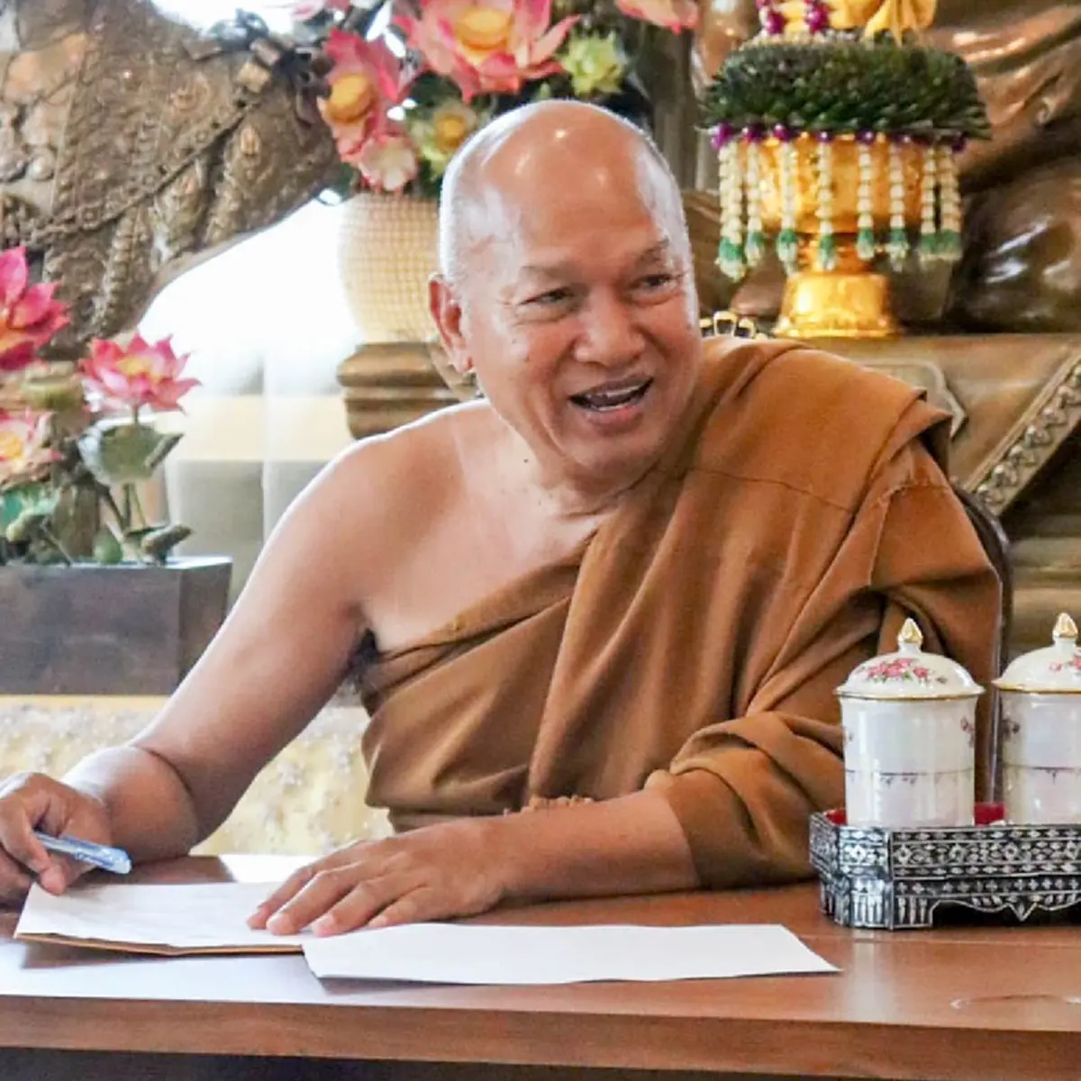 เปิดประวัติ "หลวงพ่ออลงกต" จากนร.นอก สู่ นักบุญวัดพระบาทน้ำพุ