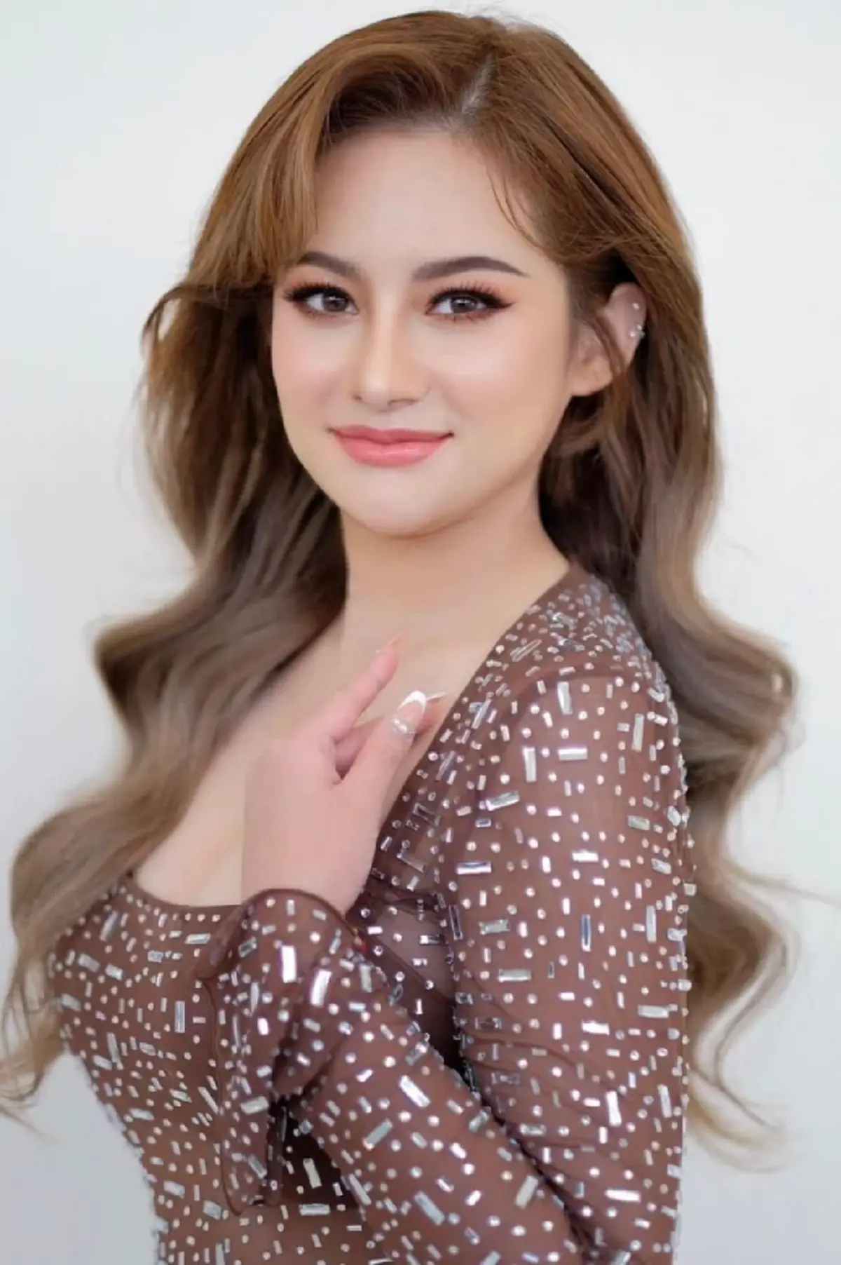 ย้อนภาพ หมอปลาย เคยถ่ายติด มนุษย์ต่างดาว กับมือ ทำฮือฮาสนั่น 