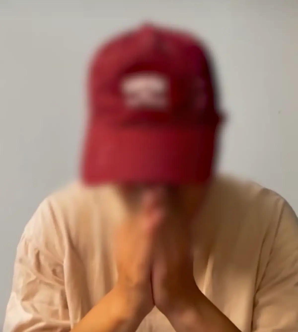 มือปามะม่วงใส่ "ลำไย ไหทองคำ" อัดคลิปไหว้ขอโทษ พร้อมเผยสาเหตุ