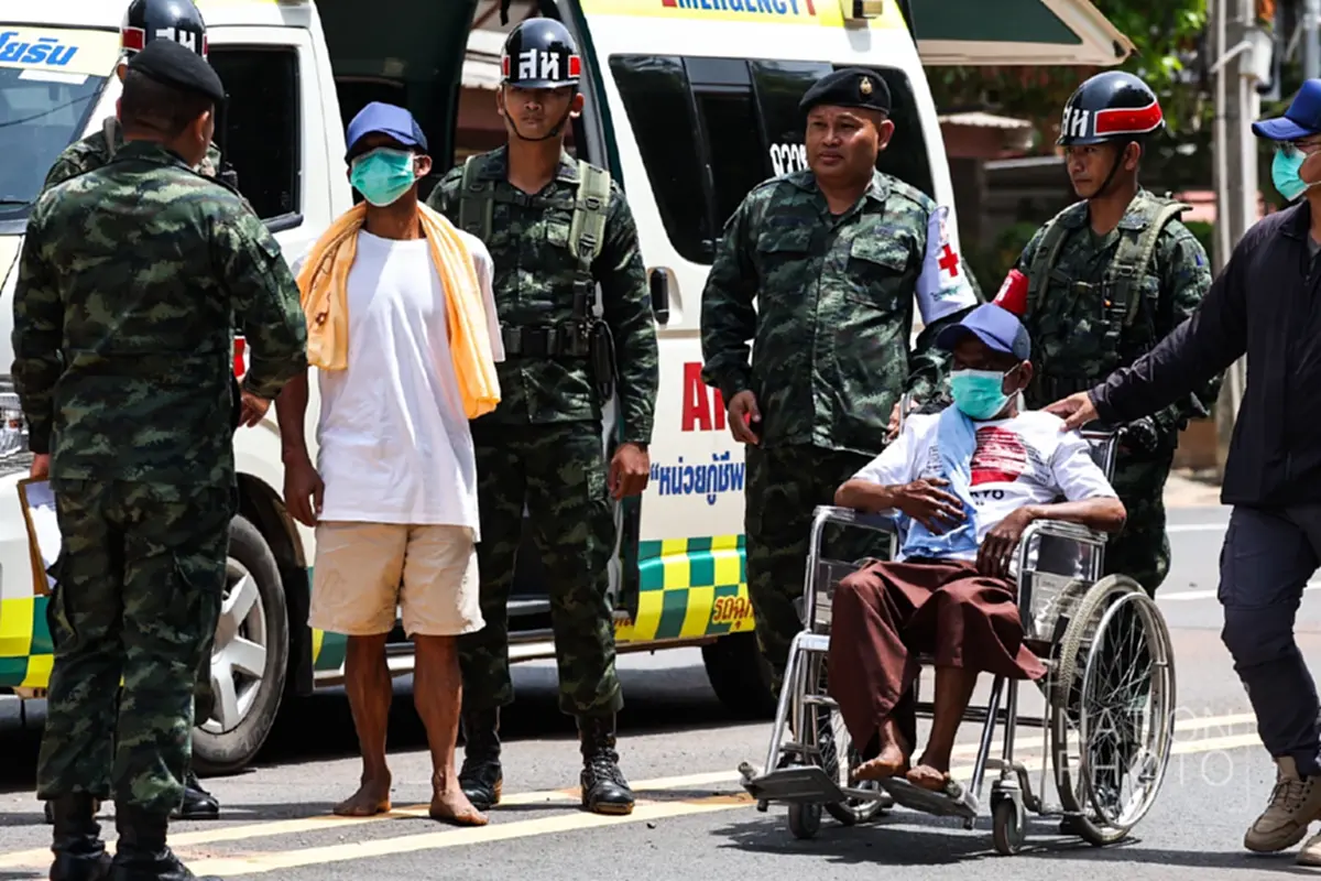 ส่ง 2 ทหารเขมร กลับบ้านเกิด หลังไทยดูแลรักษา นึกไม่ถึงคำพูดสุดท้าย