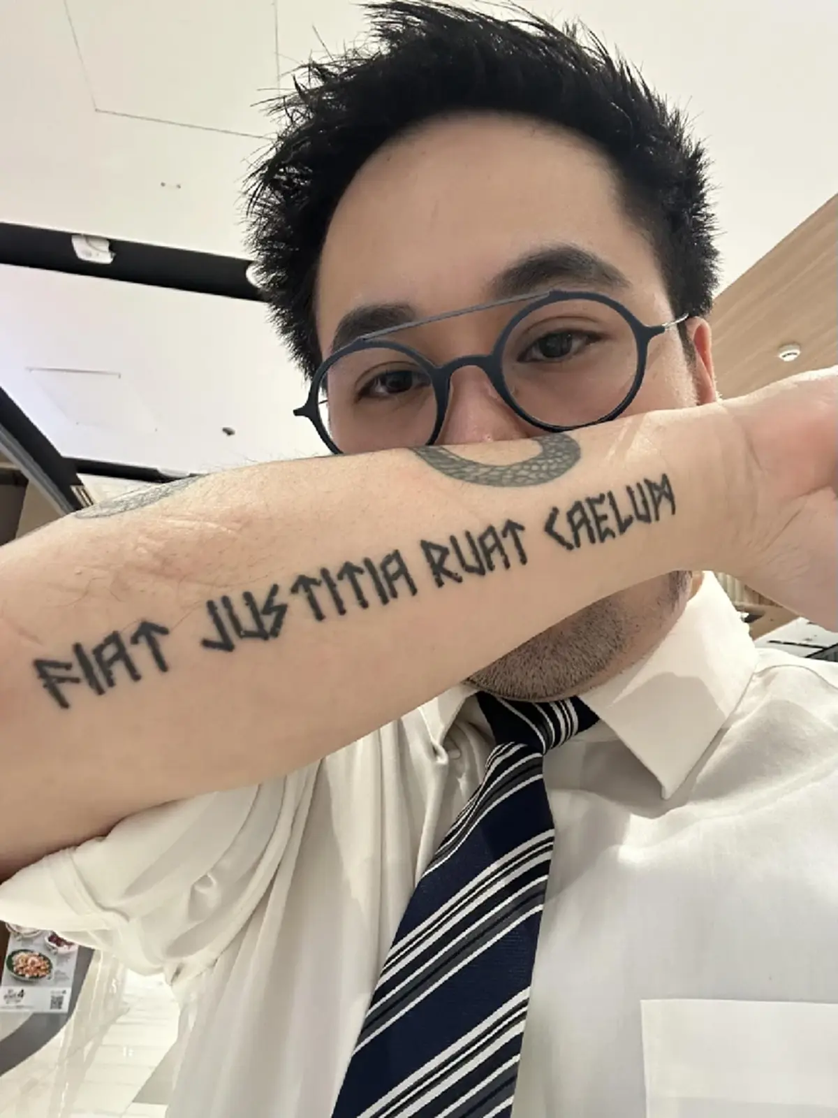 เปิดความหมายรอยสัก ดร.ตฤณห์ ชาวเน็ตแชร์สนั่น บอกเลยอย่างสุด 