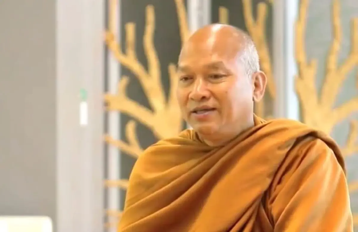 เปิดประวัติ "หลวงพ่ออลงกต" จากนร.นอก สู่ นักบุญวัดพระบาทน้ำพุ