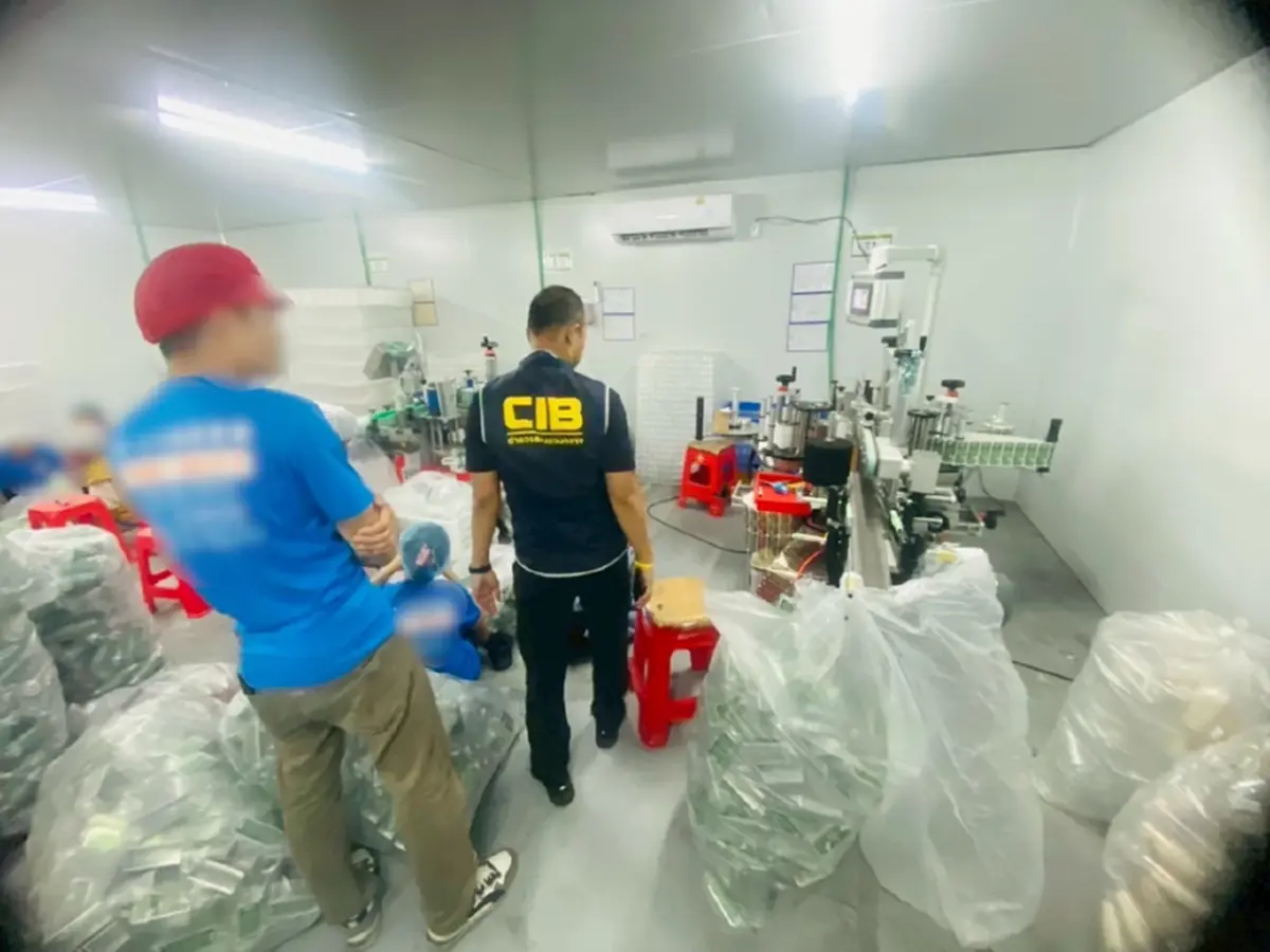 โป๊ะแตก โรงงานเครื่องสำอางเถื่อน ใช้วัตถุดิบจีนกวนต้ม ส่งขายนอก