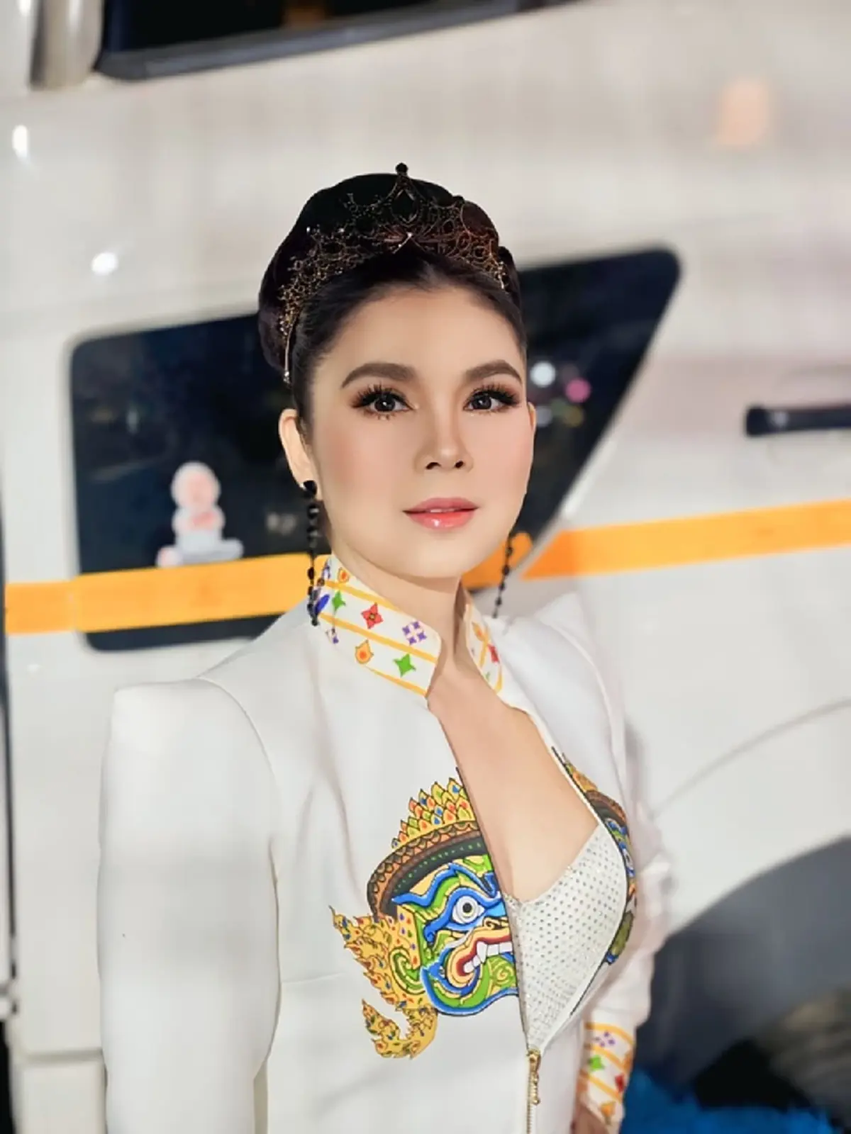 เปิดอาการล่าสุด "ฝน ธนสุนทร" หลังลื่นล้มหน้าบ้าน เจ็บหนัก