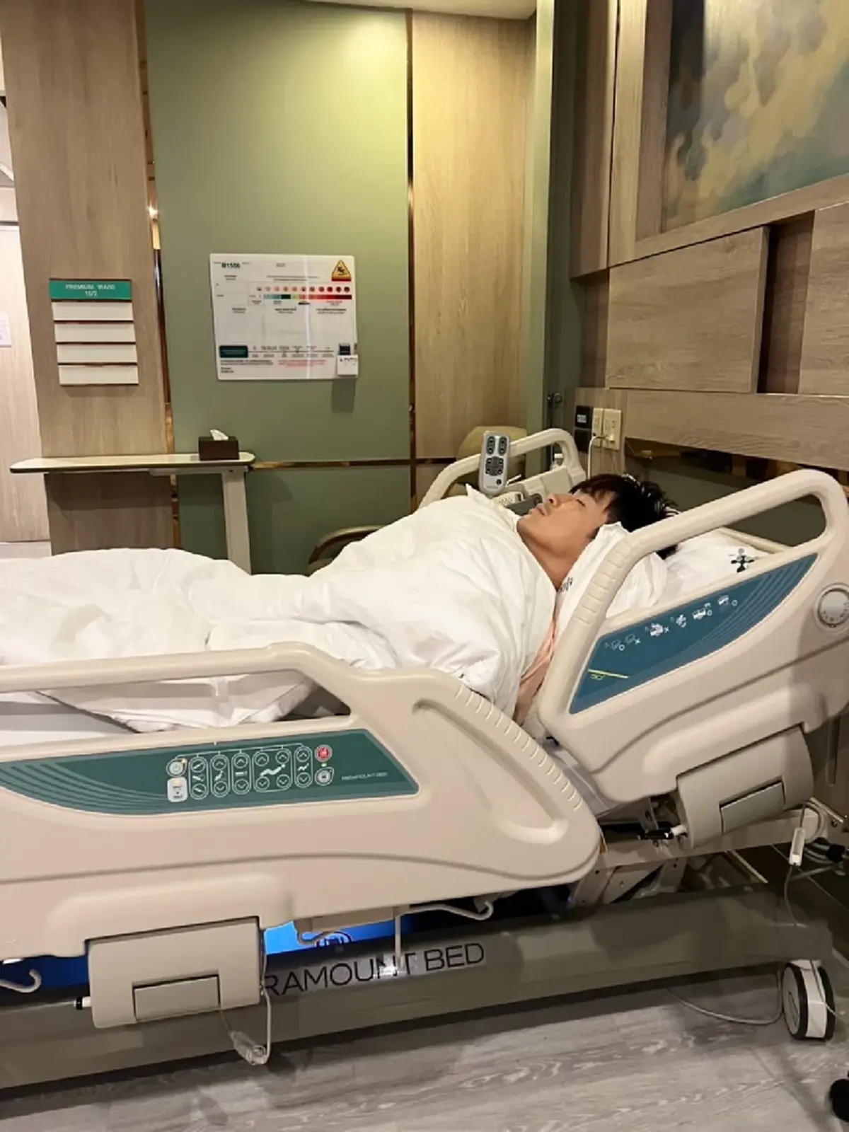 "พระเอกดัง" นอนรพ.ครั้งแรกในชีวิต เล่าอาการจนหมอต้องให้แอดมิท