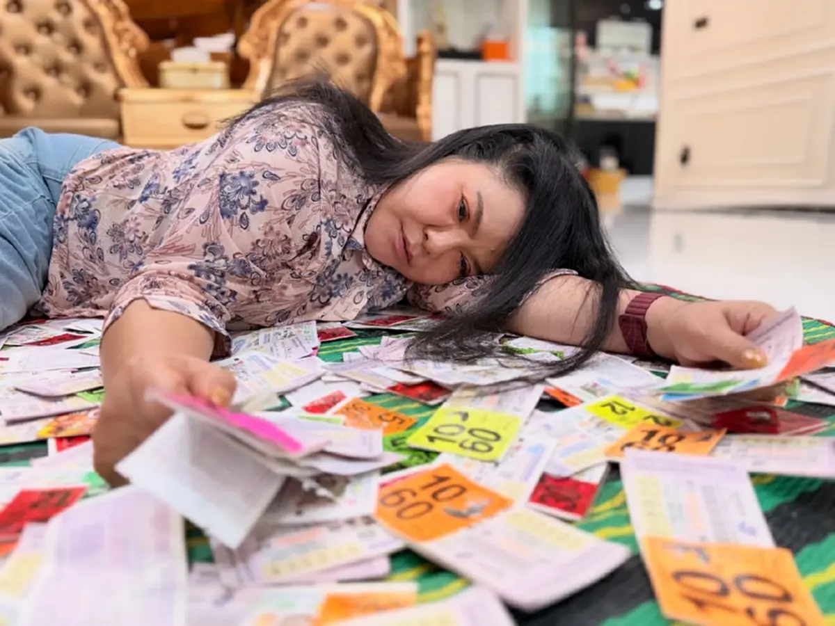 เปิดสภาพ ฮาย อาภาพร หลังหวยออก แอบได้เฮเบาๆ ต่อลมหายใจอีกเฮือก