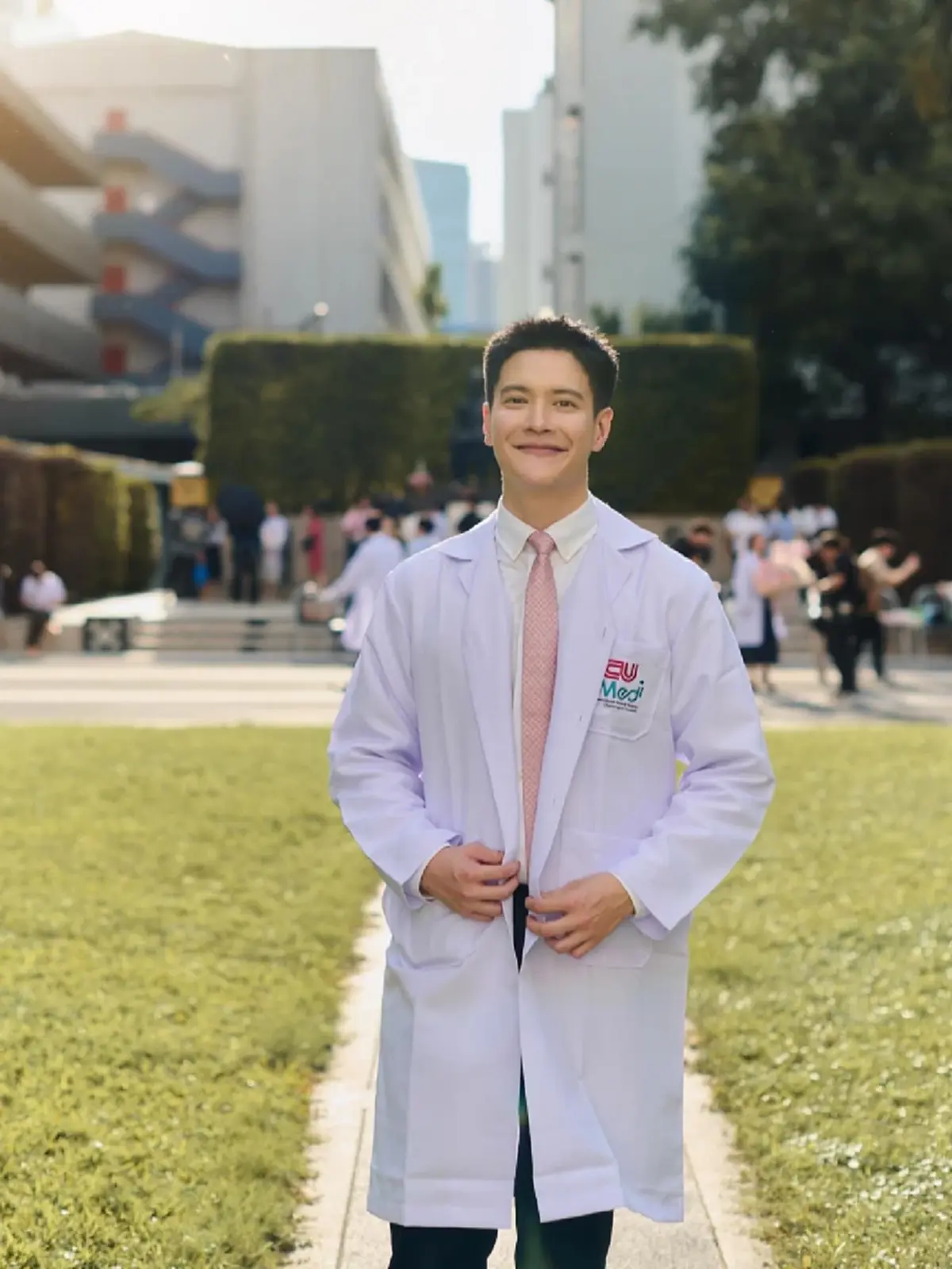 ดาราหนุ่ม ไม่ได้เป็นหมอแค่ในละครแล้ว จากนิเทศฯ สอบเข้าแพทย์จุฬาฯ