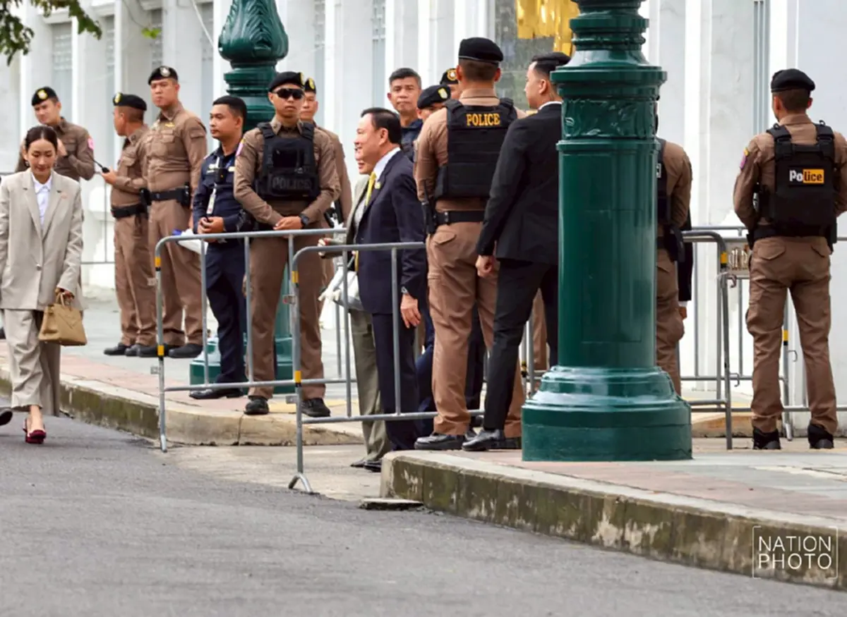 "ทักษิณ"ไม่รอดคดีชั้น14 ศาลสั่งจำคุก1 ปี นำตัวเข้าเรือนจำทันที