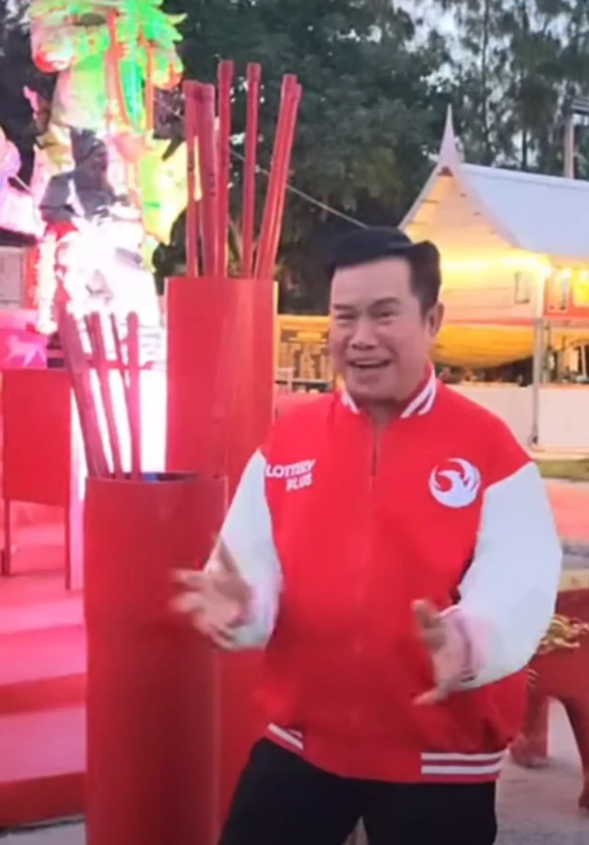 โค้งสุดท้าย มนต์สิทธิ์ เสี่ยงเซียมซียักษ์ เขย่าได้เลขสวย