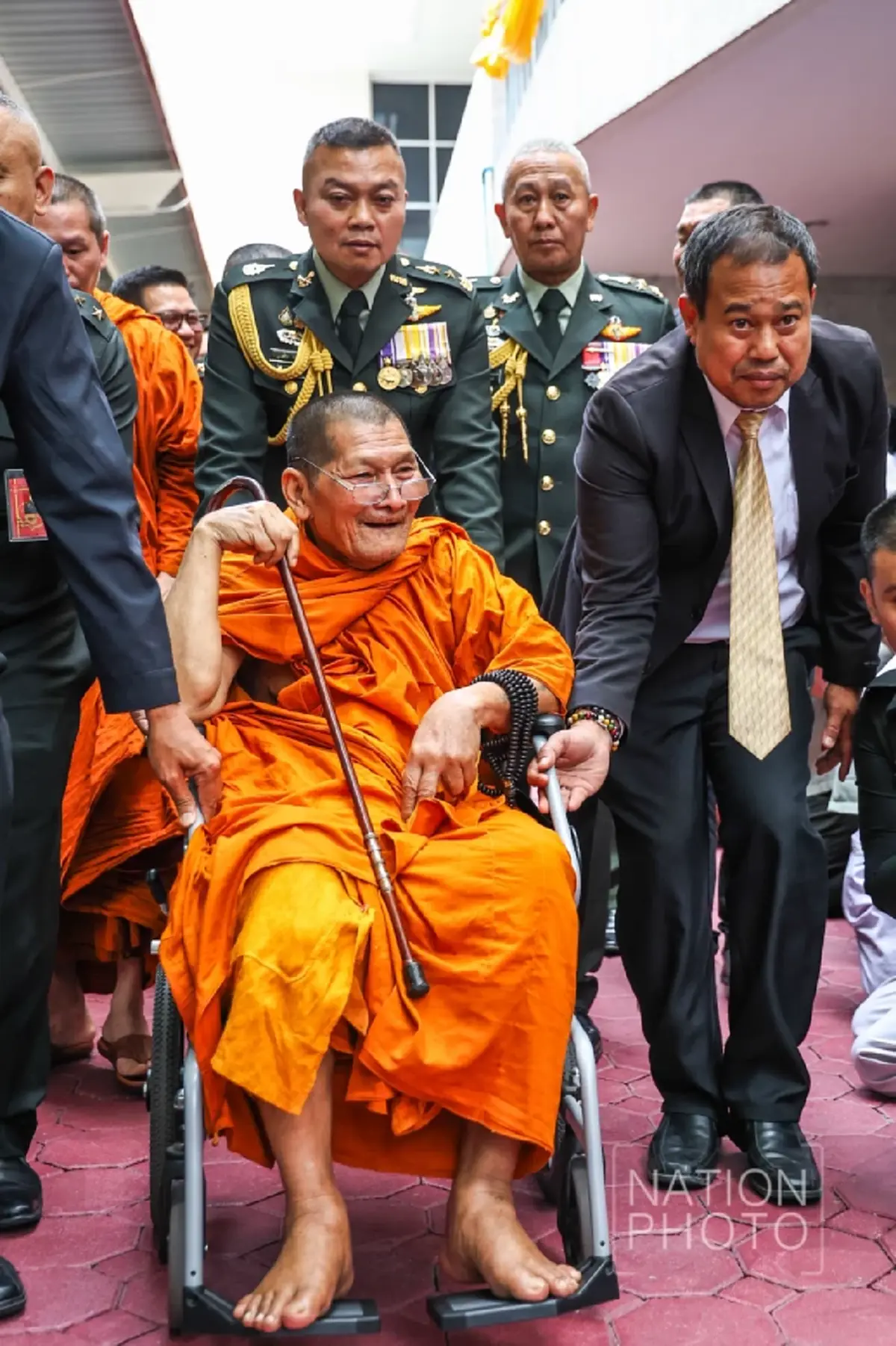 ทะเบียนรถ "หลวงปู่ศิลา" ในงานพิธีอุทิศส่วนกุศลแด่ 16 ทหารกล้า