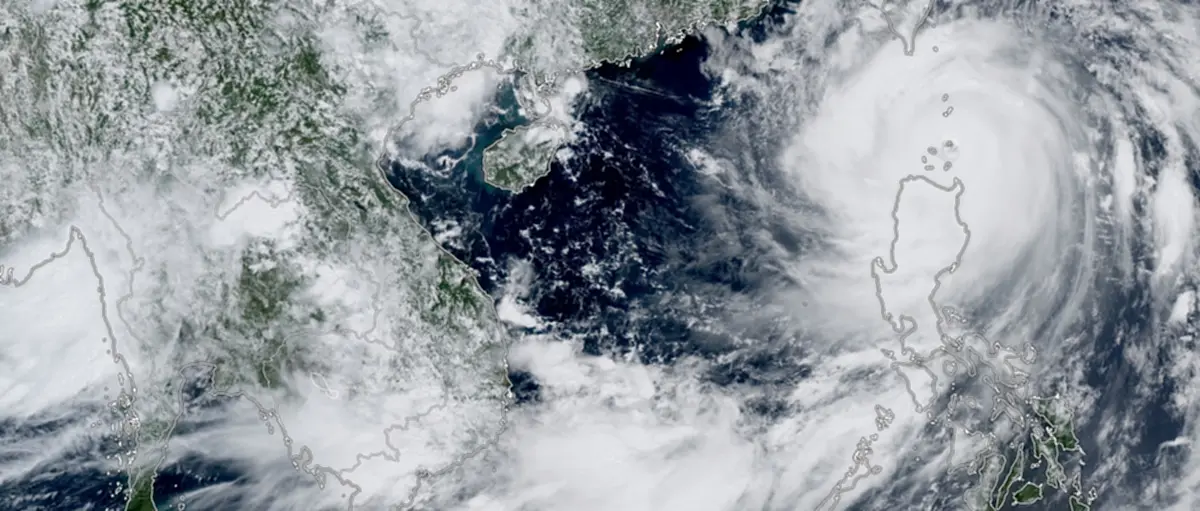 เปิดภาพพายุไต้ฝุ่น"รากาซา"ทวีกำลังเป็น"ซูเปอร์ไต้ฝุ่น"