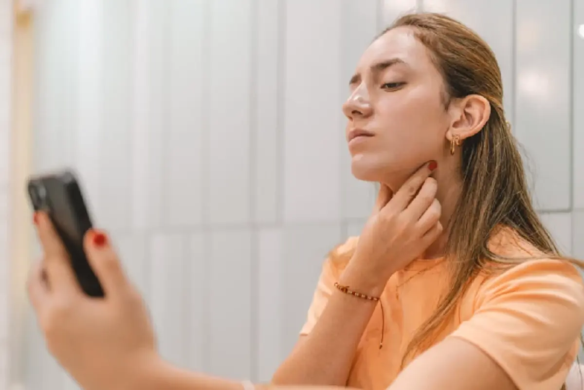 วงการแพทย์ทึ่ง!เทคนิค "ตัดเหนียงส่องกล้อง" ทางเลือกใหม่ของคนอยากหน้าเรียว