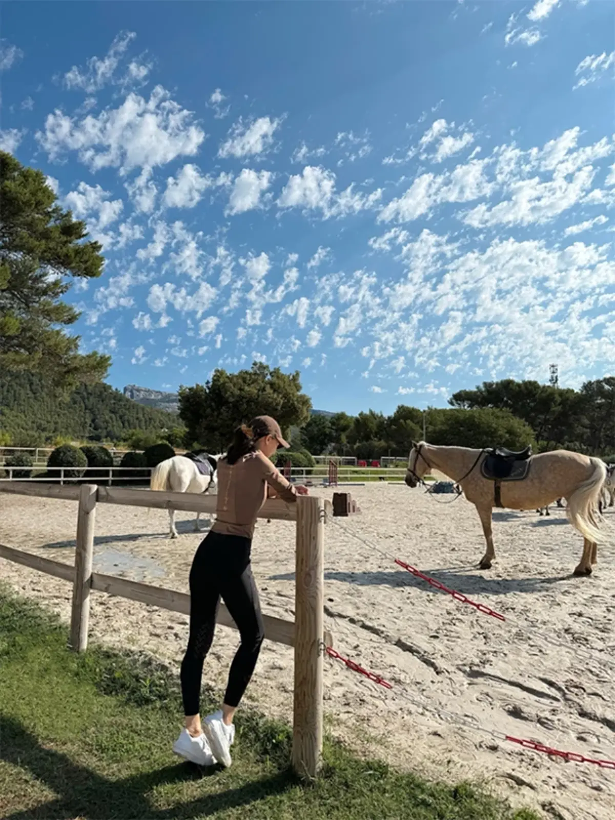 เพลง ชนม์ทิดา ร่ายยาวความในใจ หลังถูกจับตาความสัมพันธ์ เป๊ก เศรณี