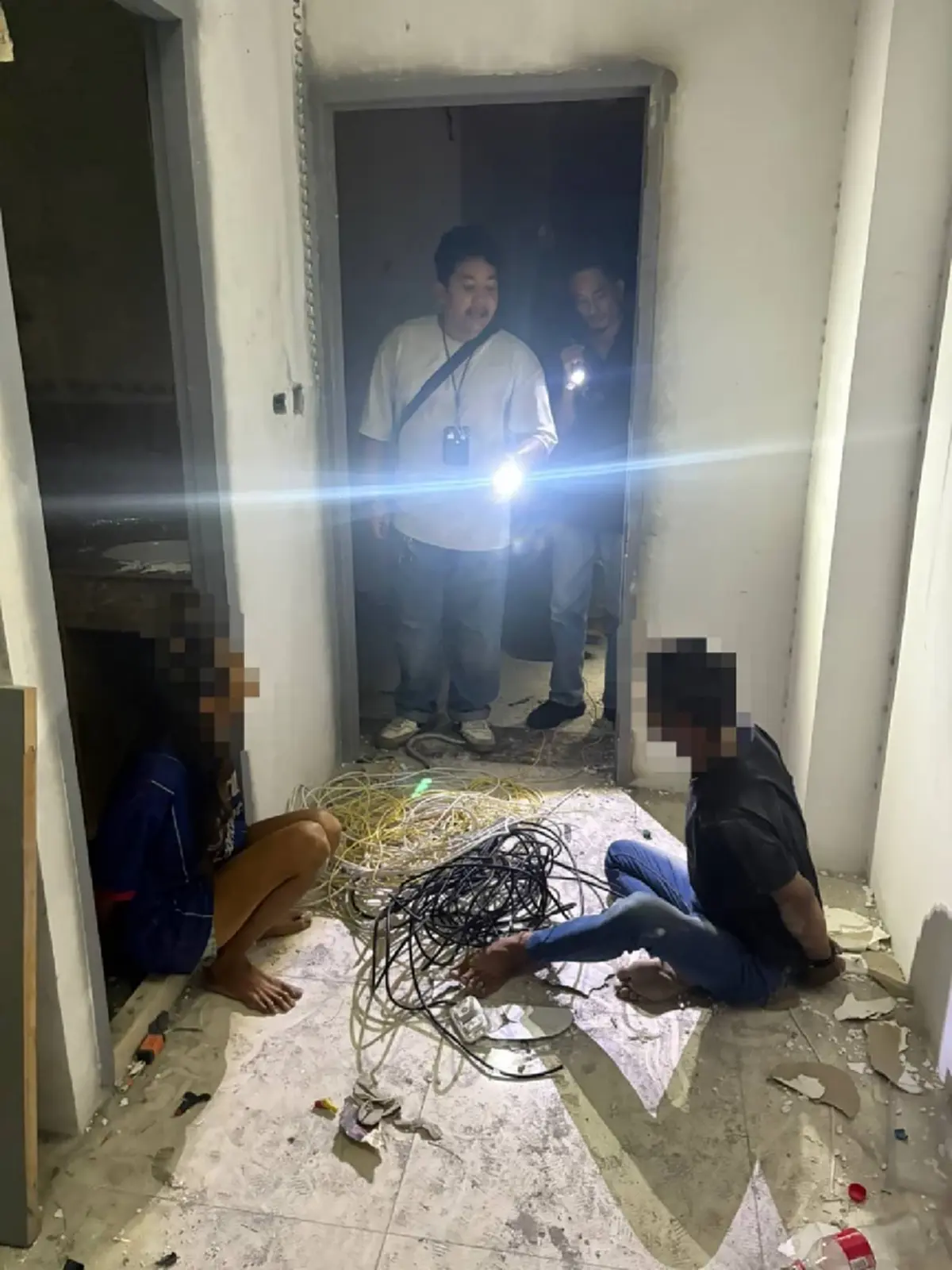 รวบผัวเมียเร่ร่อน พากันก่อคดีแสบเดือดร้อนไปทั่ว ประวัติฉาวคู่