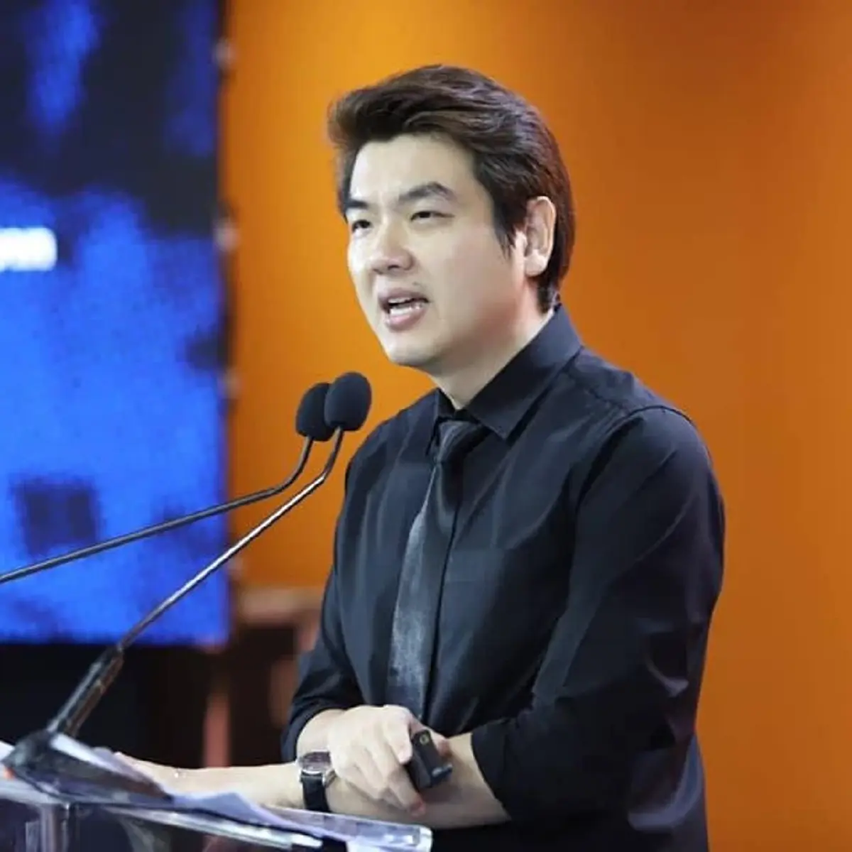 เปิดโพสต์ล่าสุด "ปิยบุตร แสงกนกกุล" อ่านจบ ชาวเน็ตแห่เมนต์เพียบ 