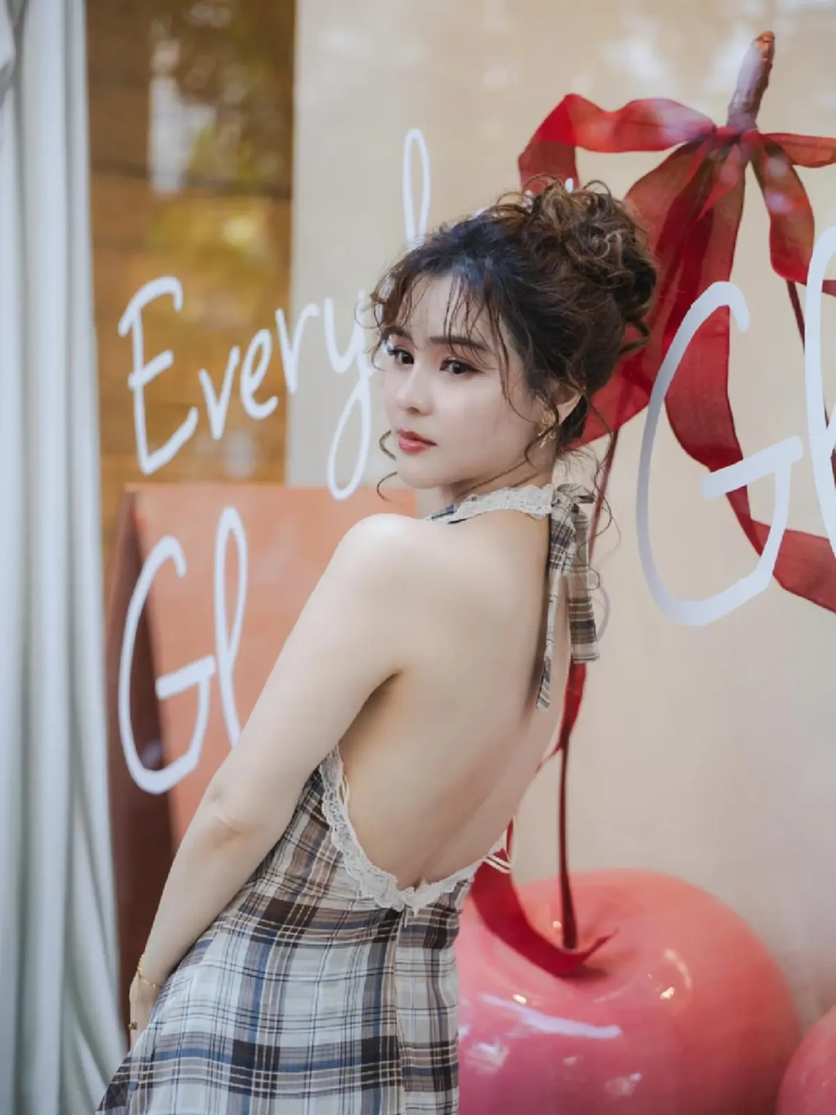 เดือดแล้ว"หุ้นส่วน"นางเอกดัง โชว์หมายศาล ดราม่าฮุบบริษัท 100 ล.