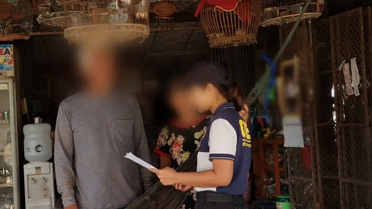 บุกคาบ้าน พ่อค้านกป่าคุ้มครอง ตรวจยึดของกลางได้เพียบ