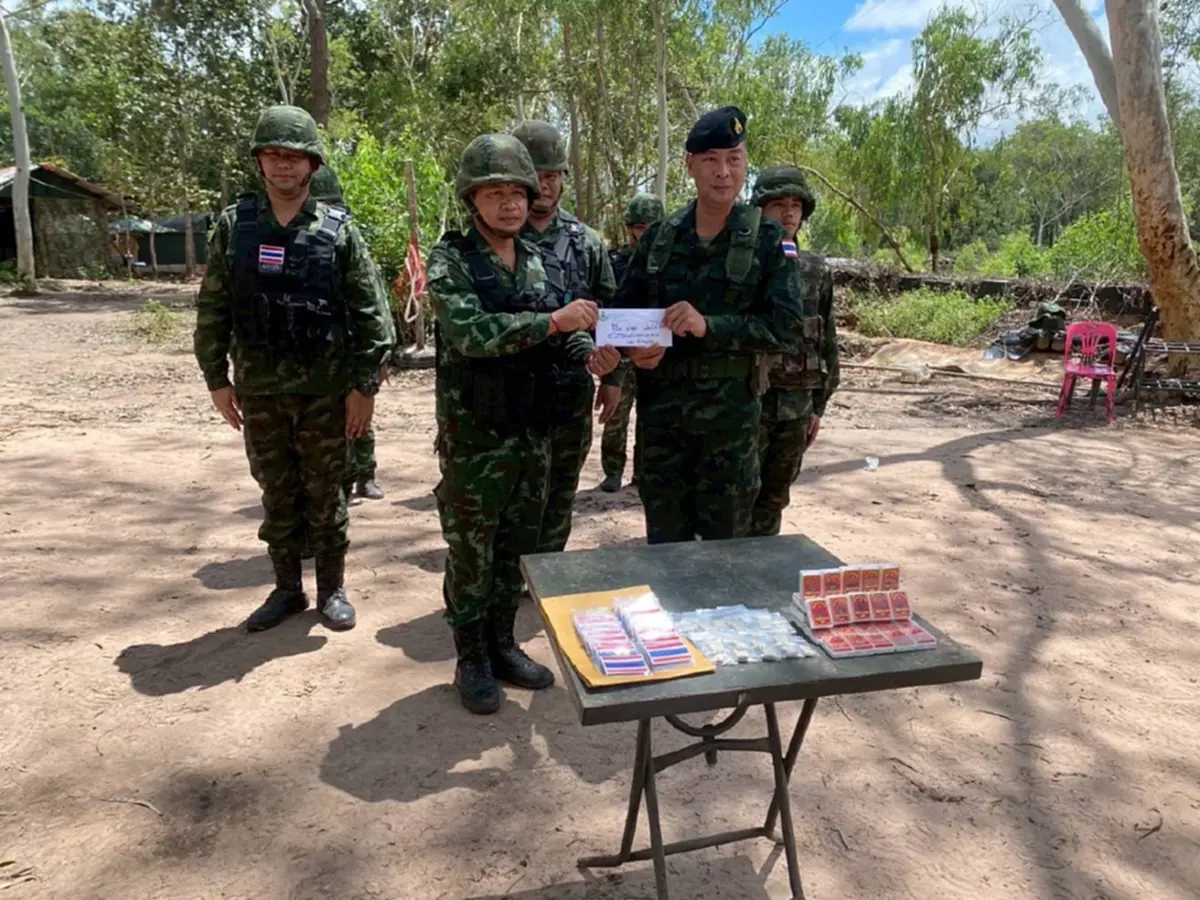 ผบ.ร.3 จัดหนักหมูกระทะ เลี้ยงลูกน้องทหารแนวชายแดนอีสานใต้